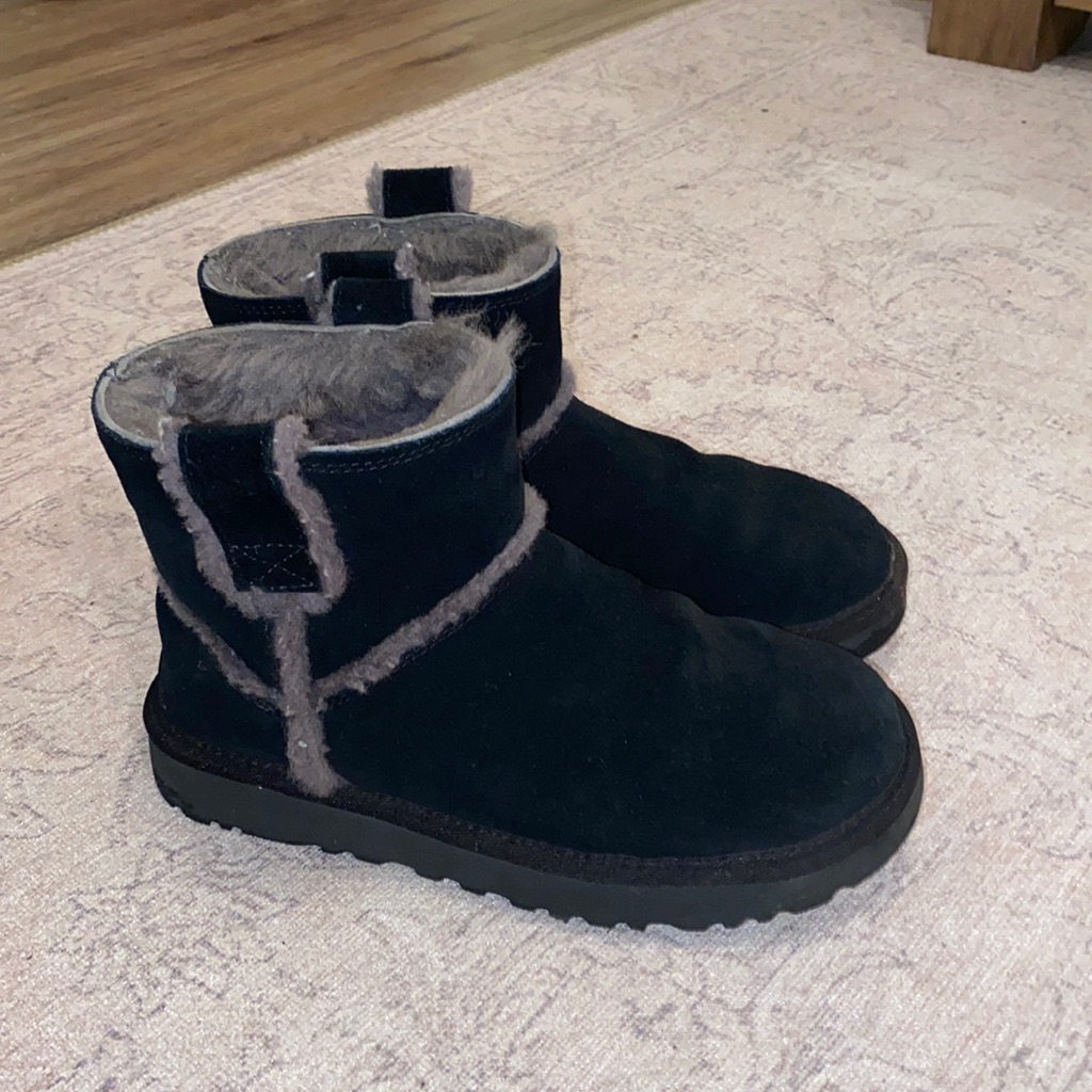 Mini Ugg